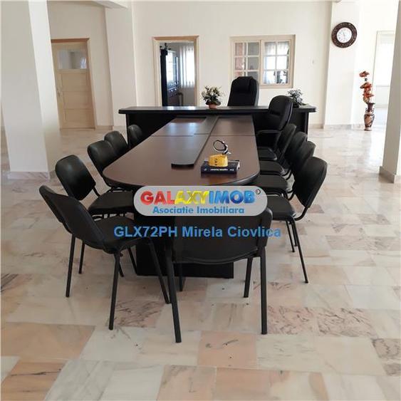 Casă cu 10 camere cu Teren 1500 Mp în Central