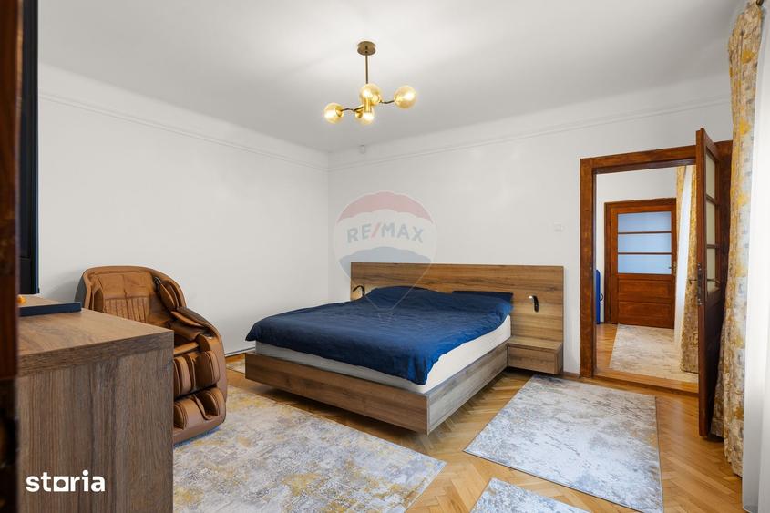 Casă cu 5 camere cu Teren 1085 Mp în Aradul Nou
