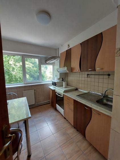 Apartament cu 2 camere semidecomandat, mobilat în Gării