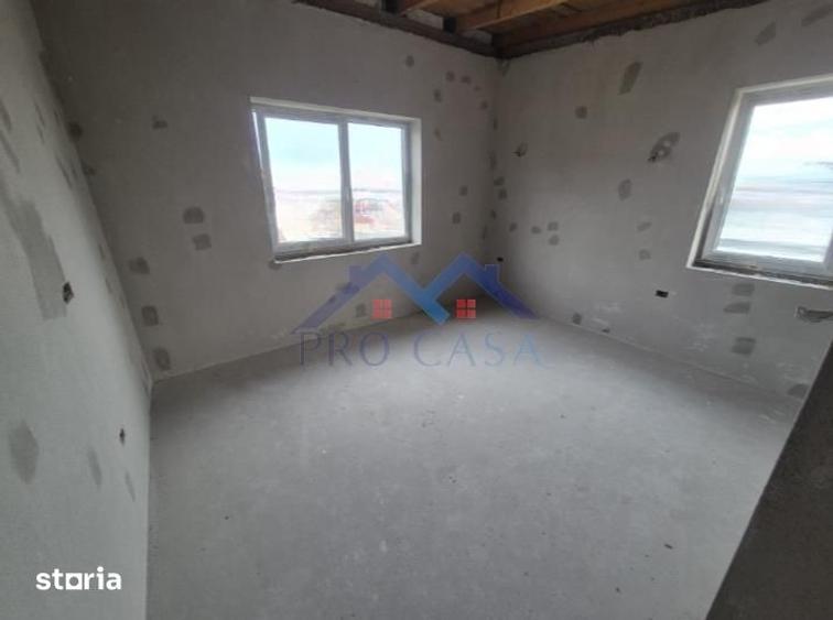 Apartament cu 4 camere în Cetate