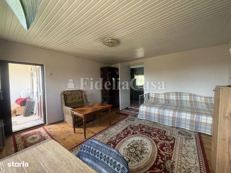 Casă cu 4 camere în Comarna