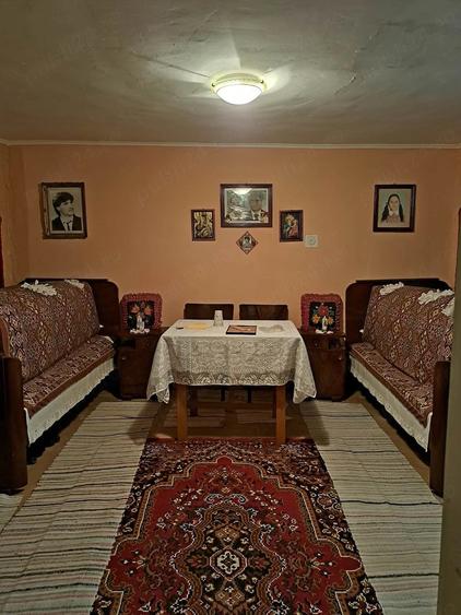 Casă cu 3 camere cu Teren 2700 Mp în Cenaloș