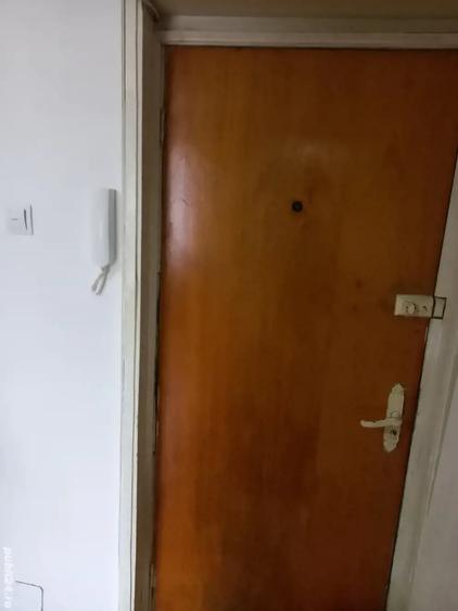 Garsonieră semidecomandată în Titan