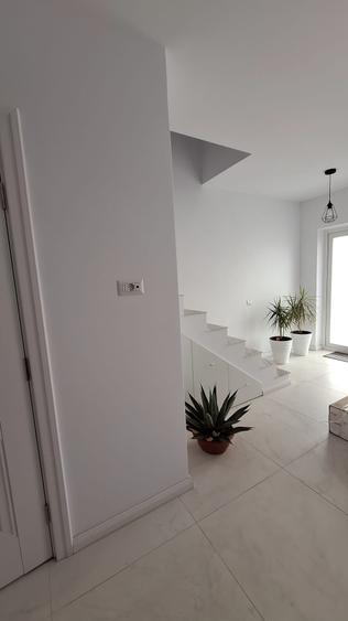Duplex cu 3 camere cu Teren 250 Mp în Lisaura
