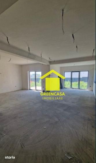 Casă cu 4 camere semidecomandat cu Teren 350 Mp în Jucu