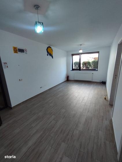 Spațiu comercial, de 50 mp, în Independenței