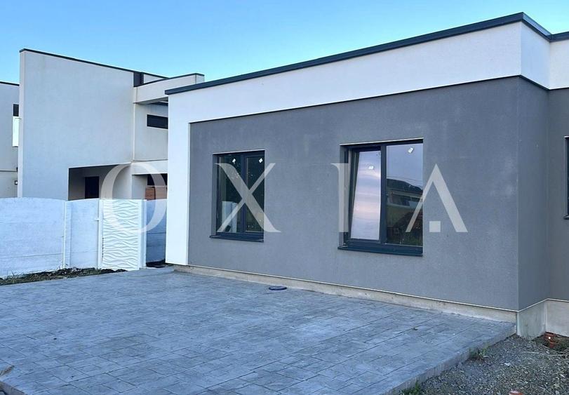 Duplex cu 3 camere cu Canalizare în Moșnița Nouă