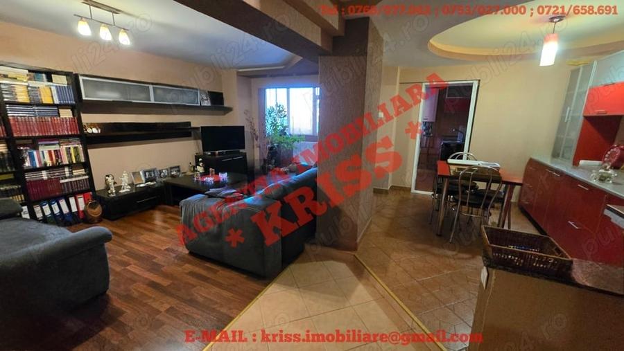 Apartament cu 4 camere decomandat în Găvana