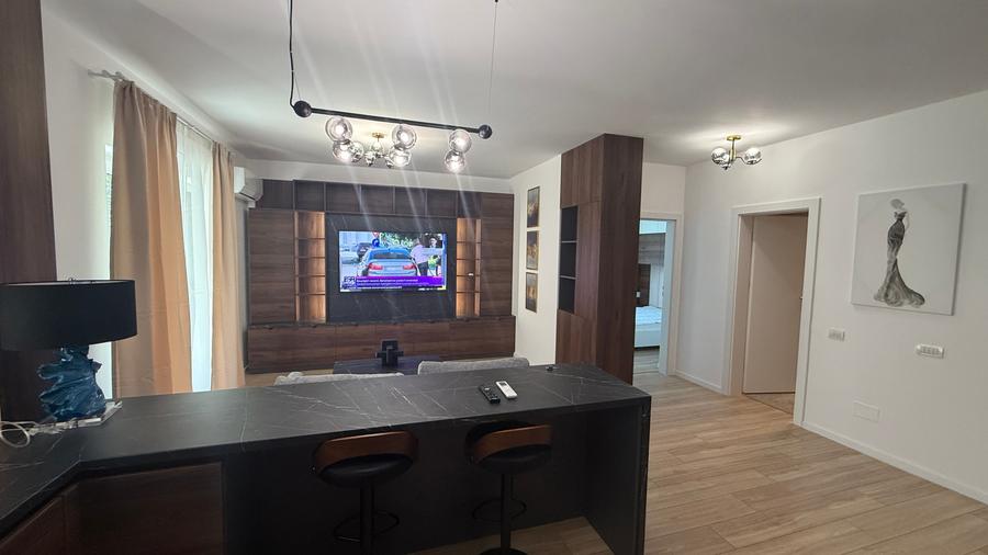 Apartament cu 2 camere decomandat în Central