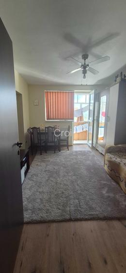 Vand apartament cu doua camere