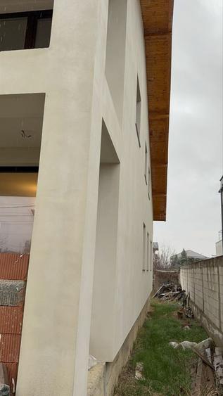 Casă cu 4 camere cu Teren 670 Mp în Bucov