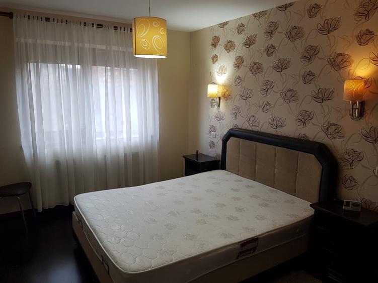 Apartament cu 2 camere decomandat, mobilat în Central