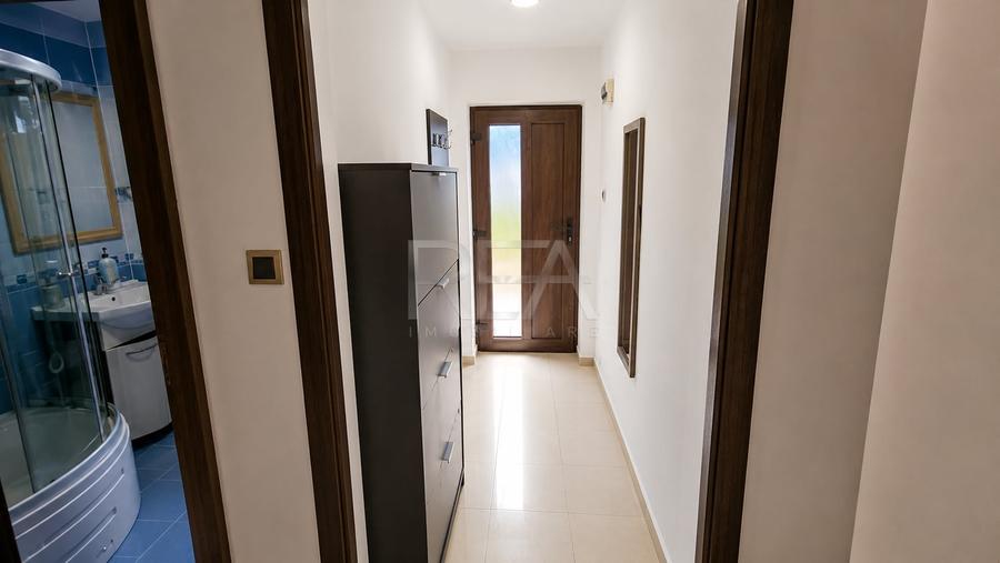 Apartament cu 3 camere semidecomandat, mobilat în Vitan