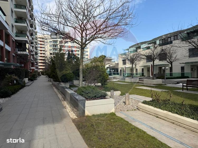 Apartament cu 3 camere decomandat, mobilat în Tei