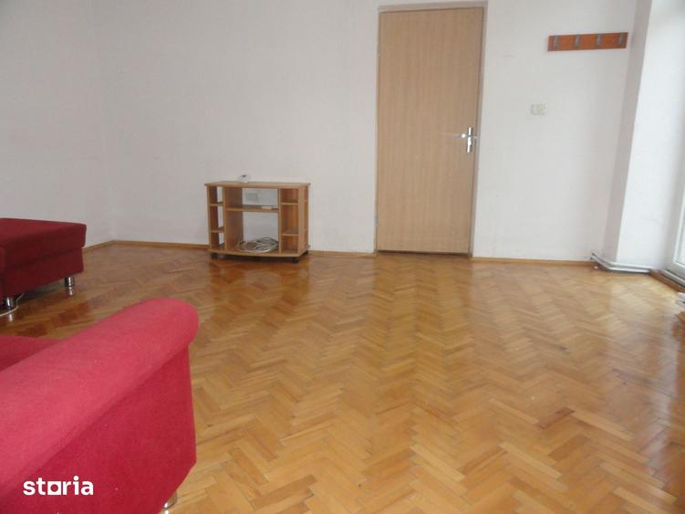 Apartament 2 camere, etaj, 2 Bdul Revolutiei, 103 mp, renovat, mobilat - 8