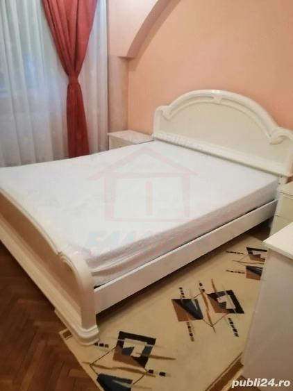Apartament cu 3 camere decomandat în Central