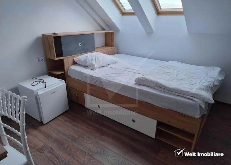 Casă individuală cu 9 camere cu Canalizare în Iris