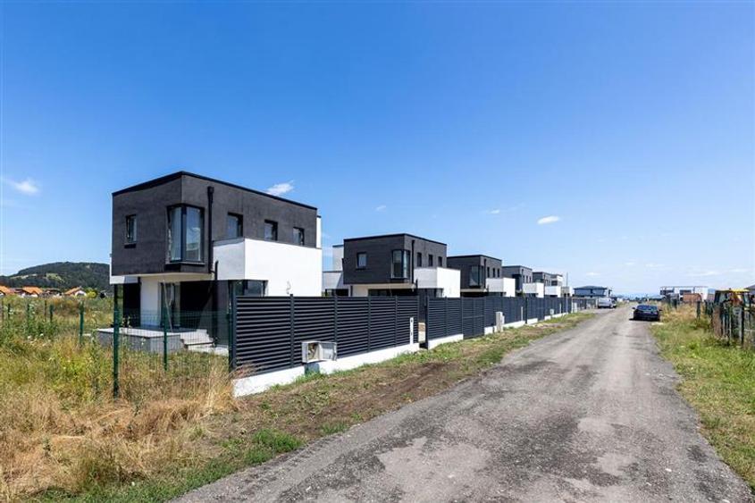 Vila Sanpetru,  intabulata, constructie noua, zona Lempes - 52