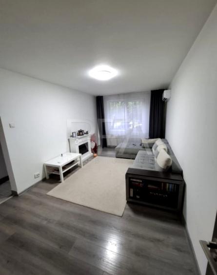 Apartament cu 4 camere decomandat, mobilat în Gorjului