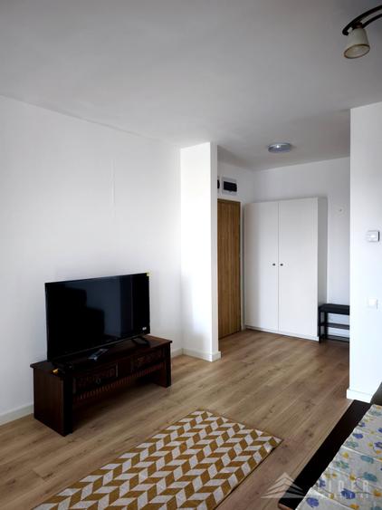 Apartament cu 2 camere semidecomandat, mobilat în Florești