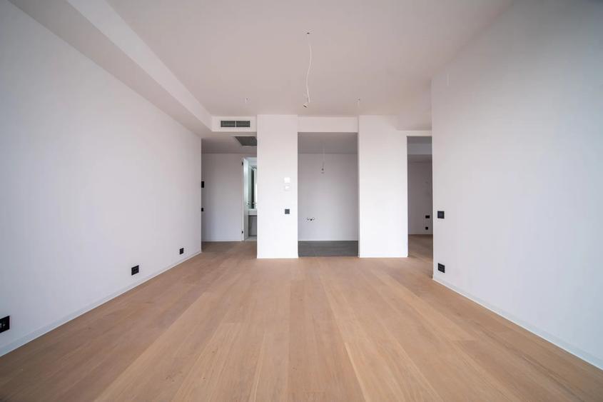 Apartament cu 3 camere decomandat în Floreasca