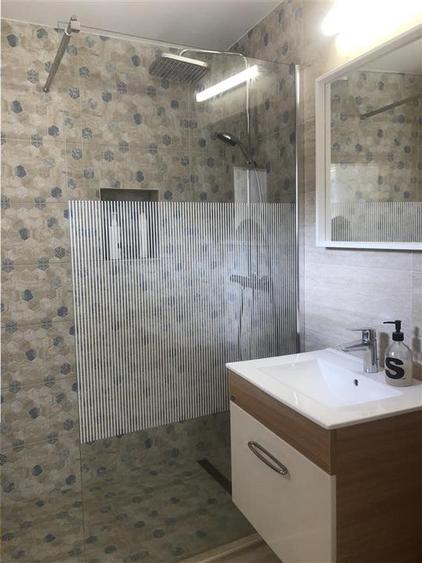 Casă individuală cu 2 camere cu Teren 100 Mp în Schei