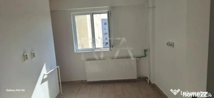 Apartament cu 3 camere decomandat în P-ța Muncii