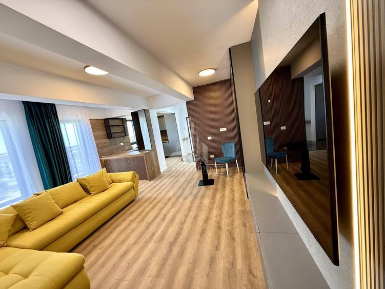 Penthouse cu 3 camere semidecomandat, mobilat în Prelungirea Ghencea