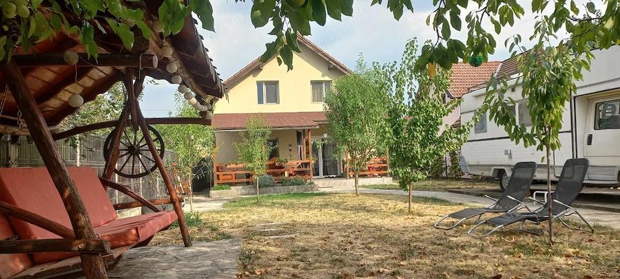 Casă cu 2 camere cu Canalizare în Giarmata