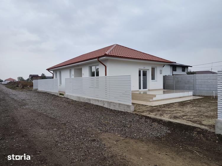 Casă cu 3 camere cu Teren 330 Mp în Crevedia