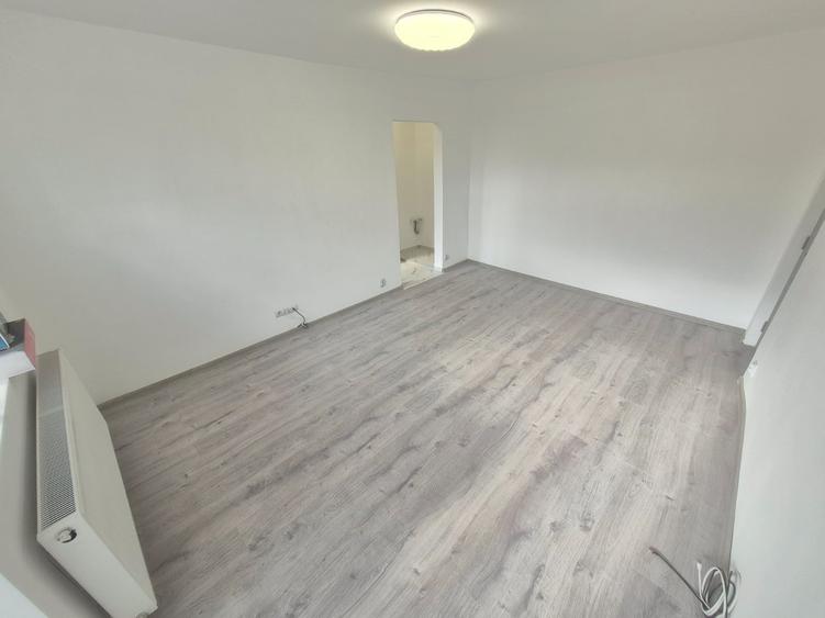 2Cam--Sagului-7 Min de Spitalul Judetean--Renovat--45MP-75.000 Euro!Neg - 4