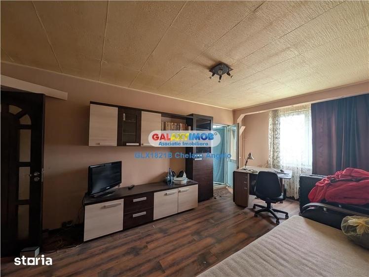 Apartament cu 4 camere în Berceni