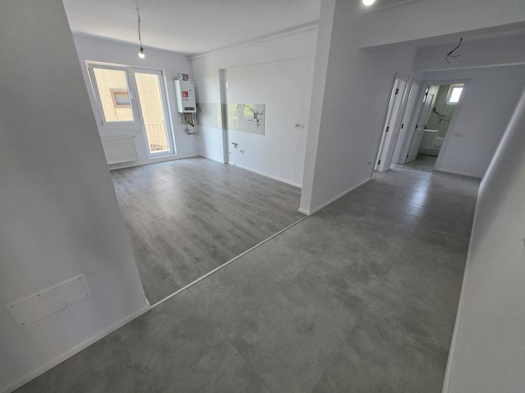 Apartament cu 3 camere decomandat în Fundeni