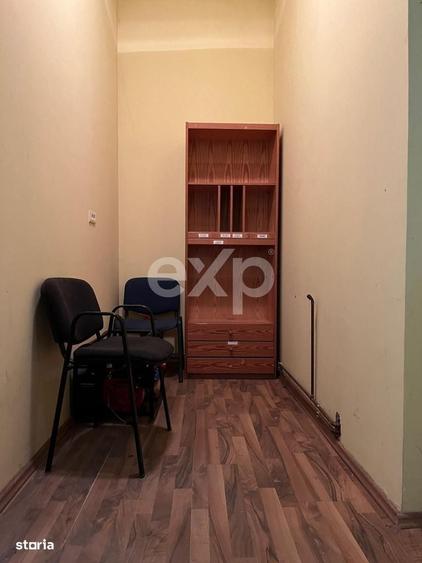 Casă cu 3 camere în Corbii Mari