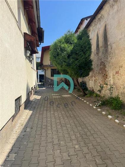 Garsonieră decomandată în Brașovul Vechi