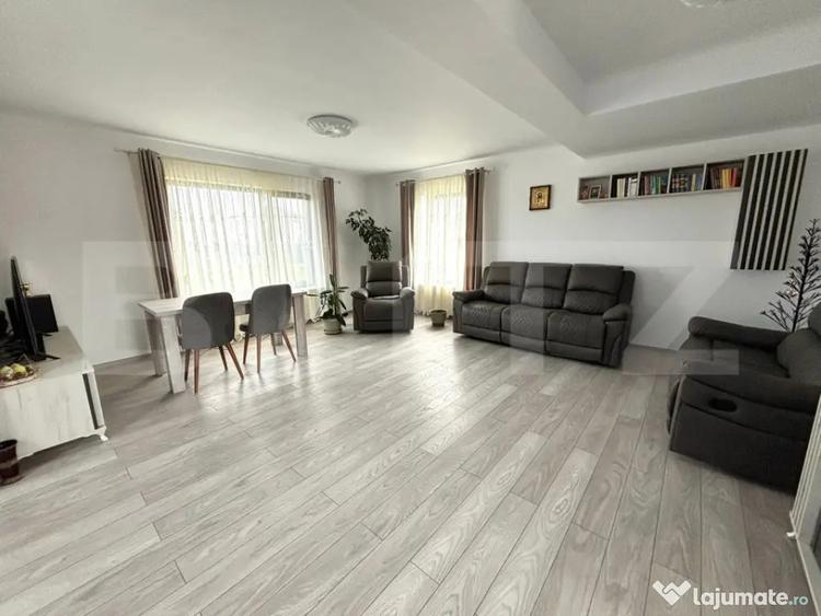 Casă cu 4 camere cu Teren 1000 Mp în Săcueni