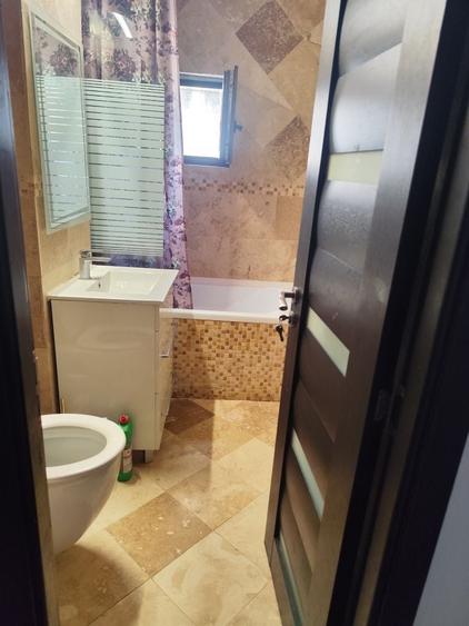 Apartament cu 3 camere decomandat în Ghiroda