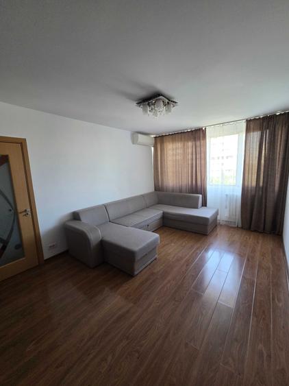 Apartament cu 2 camere semidecomandat în Titan