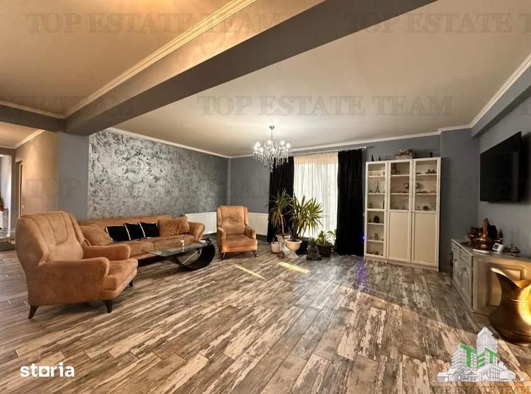 Casă cu 9 camere cu Teren 1412 Mp în Palazu Mare