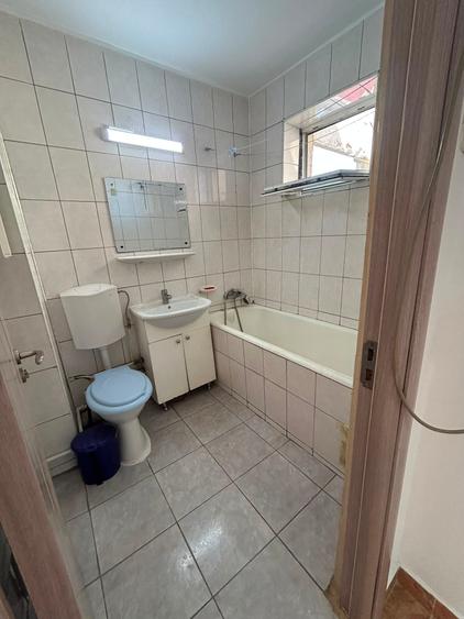 Apartament cu 2 camere decomandat în Sat Vacanță