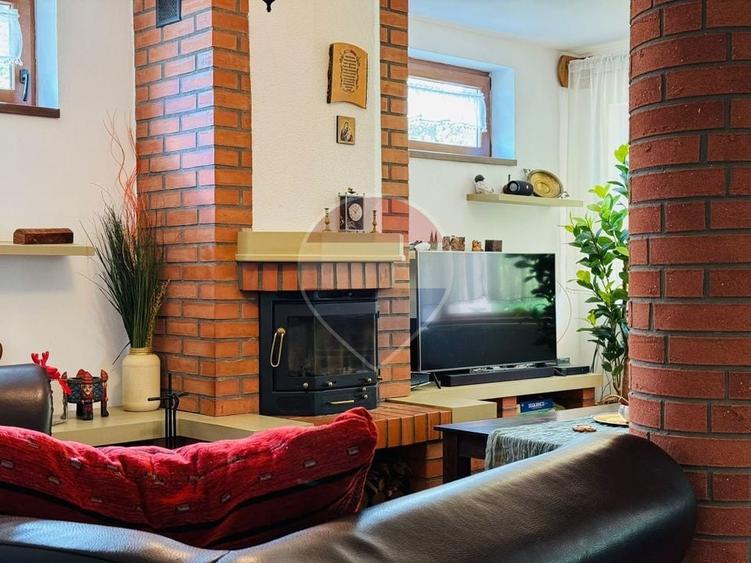 Casă individuală cu 5 camere cu Teren 1112 Mp în Satulung