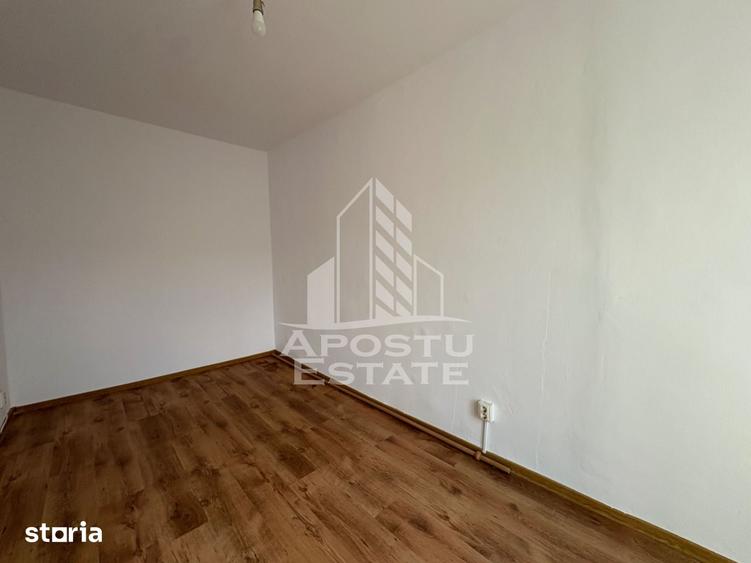 Apartament cu 2 camere semidecomandat în P-ța Unirii