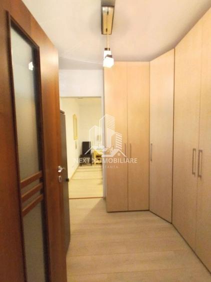 Apartament cu 3 camere nedecomandat, mobilat în Viile Noi
