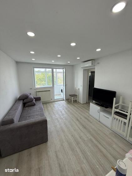 Apartament cu 3 camere semidecomandat în Gară