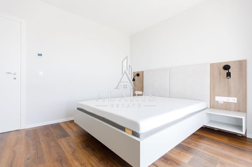 Apartament cu 3 camere decomandat, mobilat în Dumbrăvița