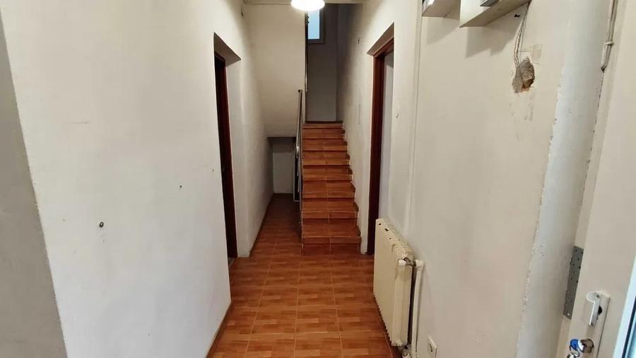 Casă individuală cu 6 camere cu Canalizare în Unirii