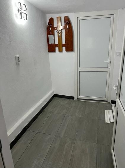 Spațiu comercial, de 20 mp, în Rovine
