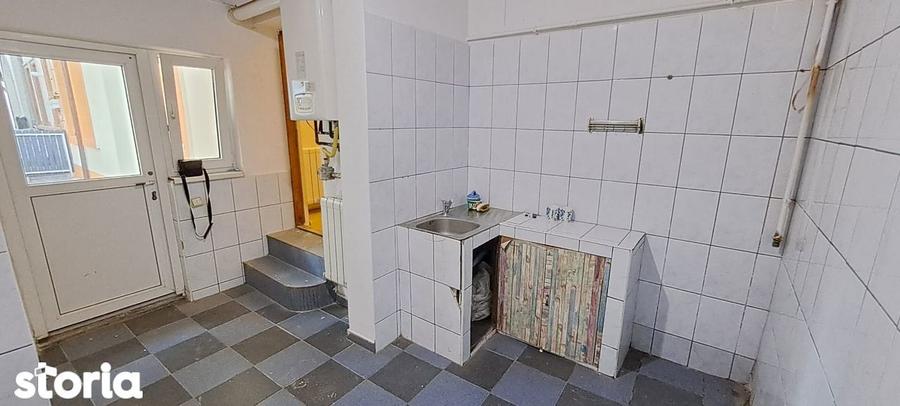 TINERETULUI (metrou) - DIMITRIE CANTEMIR, casa 2 camere, curte proprie - 8