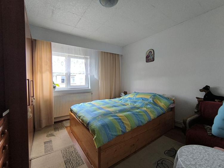 Apartament cu 3 camere decomandat în Mărăști