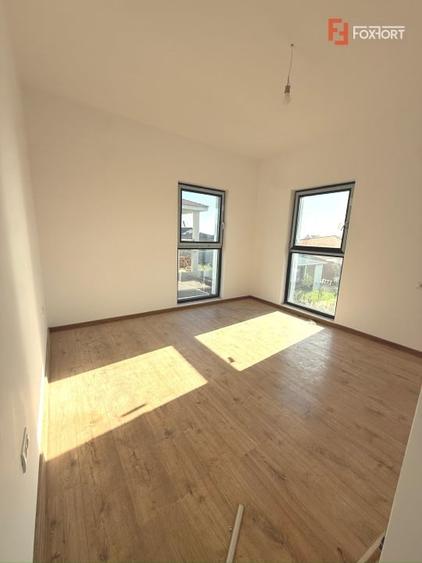 Duplex cu 5 camere cu Canalizare în Urseni